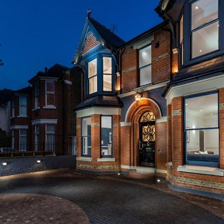 فيلا Dream House London With Gym, Cinema And Housekeeper إيلينغ المظهر الخارجي الصورة