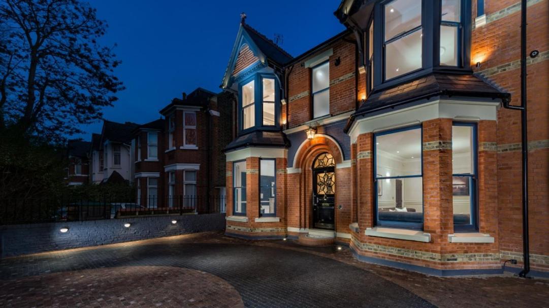 فيلا Dream House London With Gym, Cinema And Housekeeper إيلينغ المظهر الخارجي الصورة