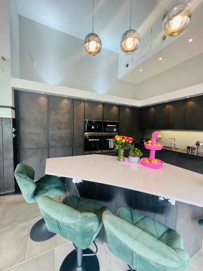 فيلا Dream House London With Gym, Cinema And Housekeeper إيلينغ المظهر الخارجي الصورة